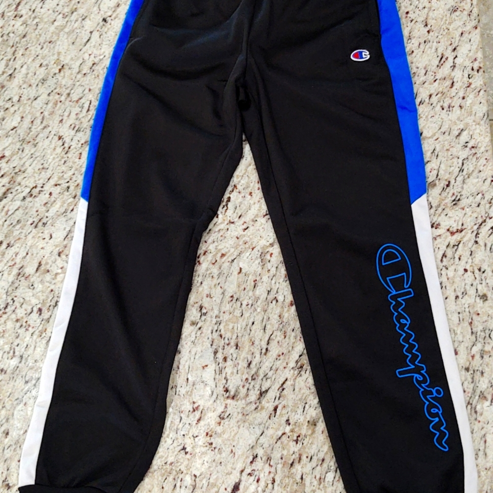 Athletic pants